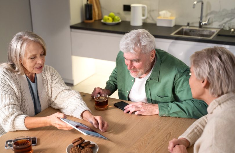 Comment Comparer les Garanties des Mutuelles Santé Senior en 2025 ? listepro