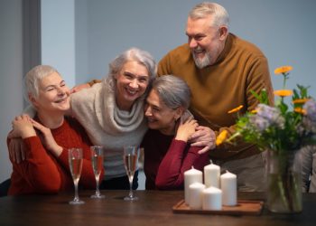 Mutuelle santé senior : 7 erreurs à éviter après 60 ans listepro